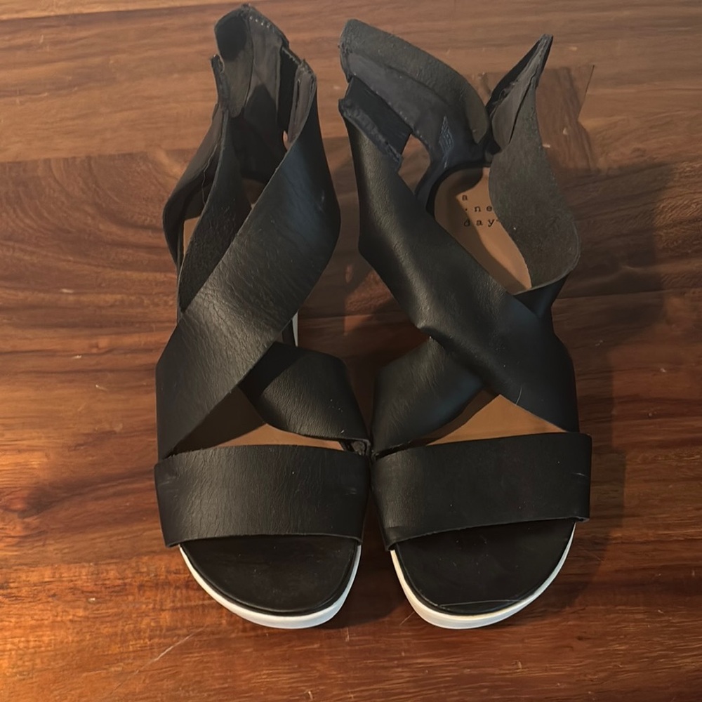 Women's Black Sandals - New Day Size 6.5